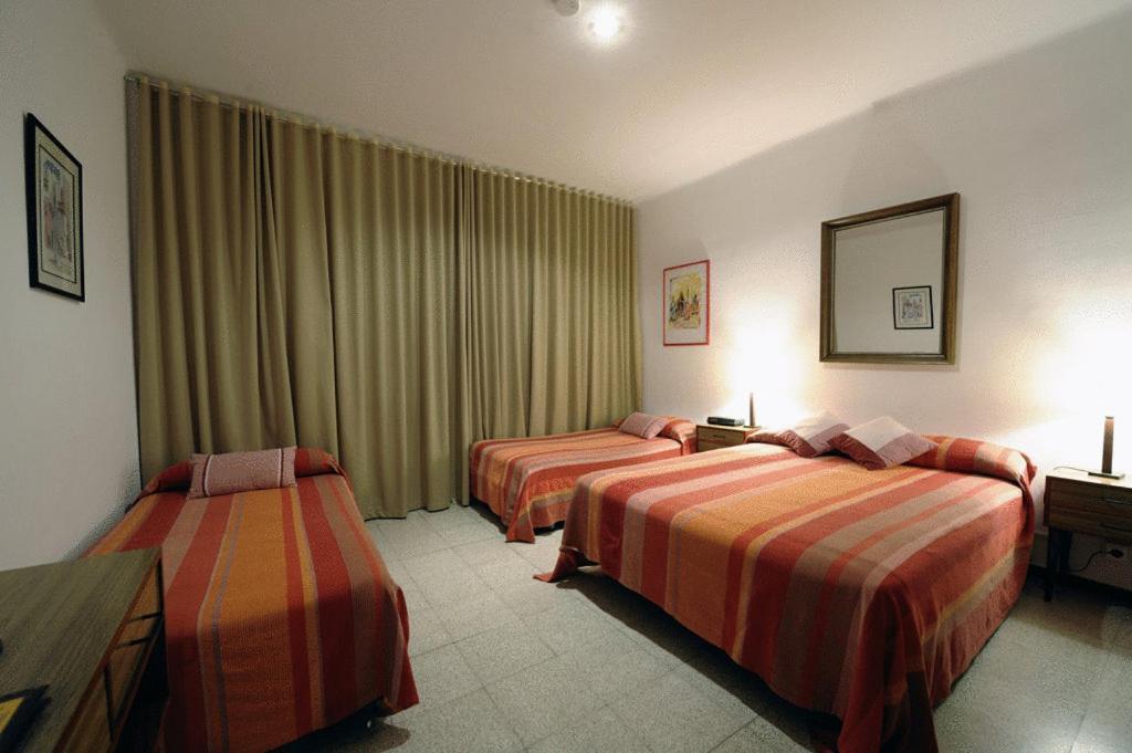 Guest house Residencia Catalina Palamos