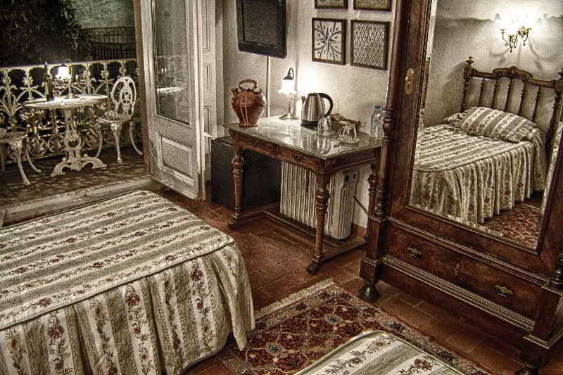 Hotel Medium Renaixenca