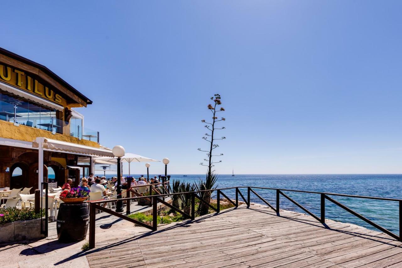 Laguna Salada Apartahotel *