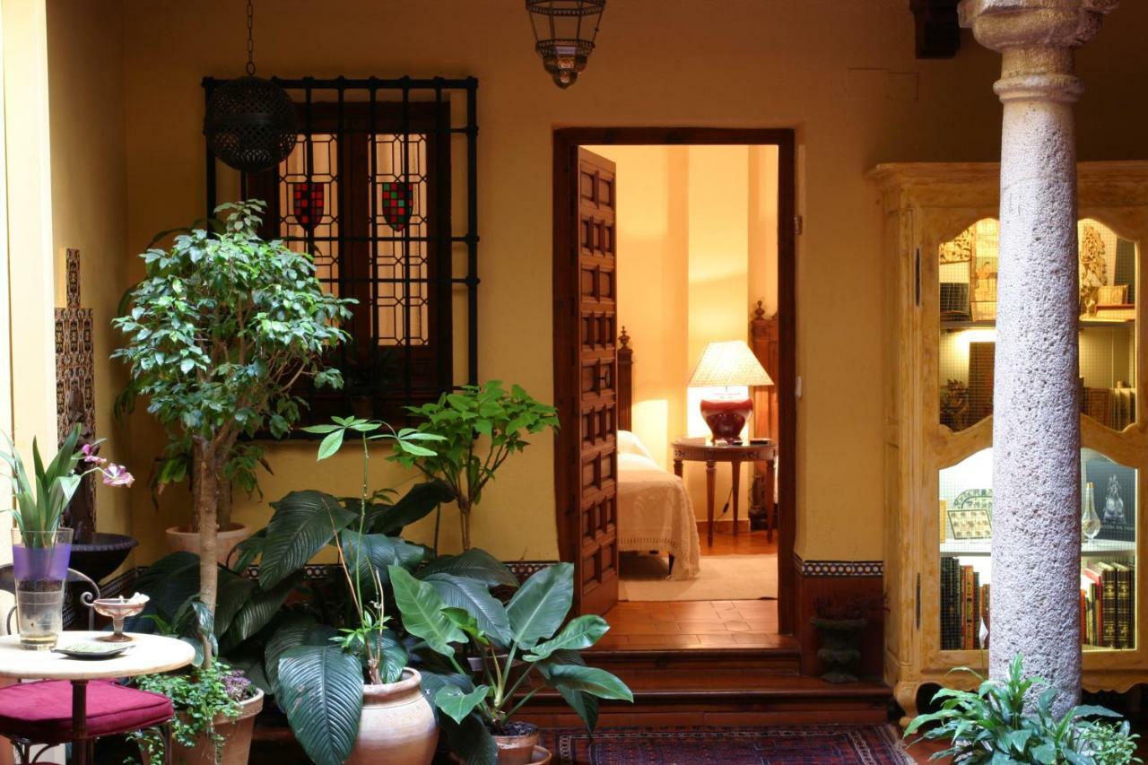 Almunia De San Miguel Aparthotel 2*