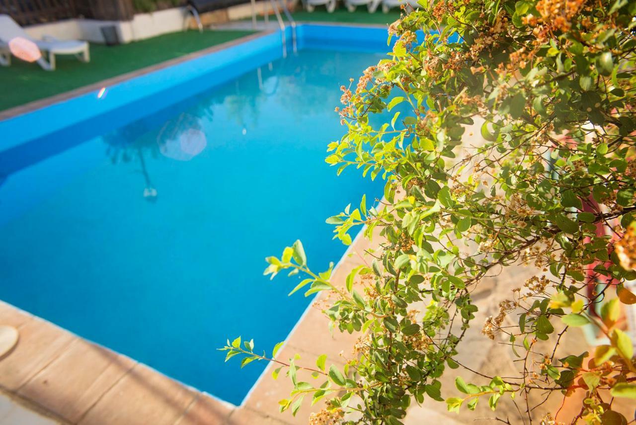 Country house Cuevas De Rolando *