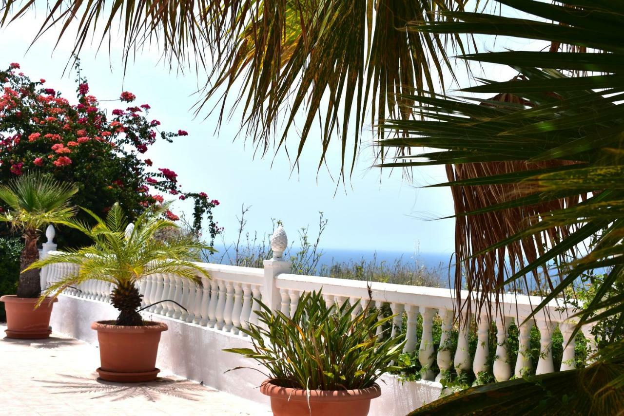 Villa Hermosa *