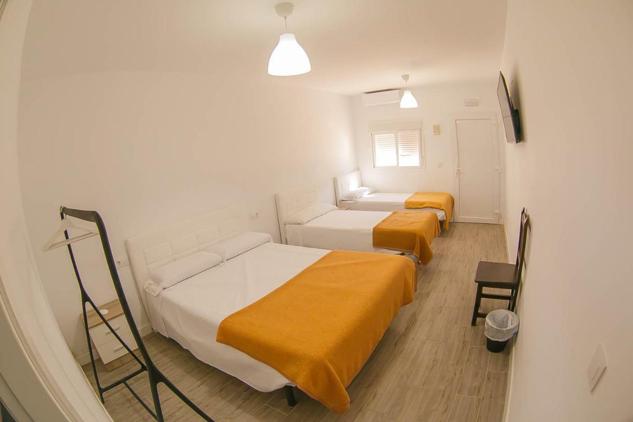 Pensión El Pinar Cadiz 2*
