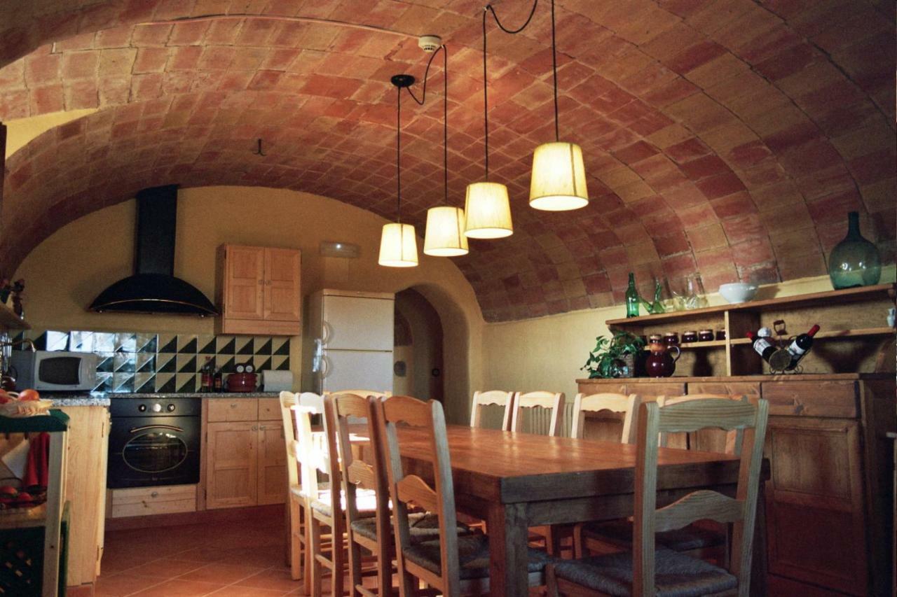 Casa Rural Ermita De Santa Llucia Tonya