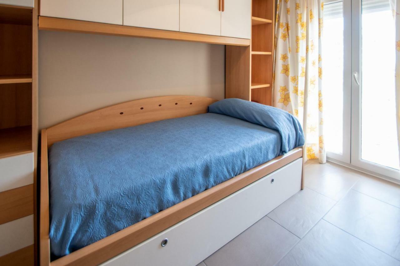 Apartamento Paseo Maritimo 27 *