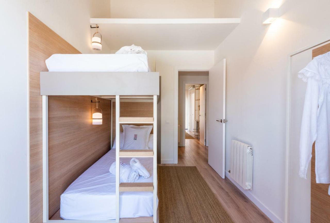 Petit Luxe Tobella Esquerra *
