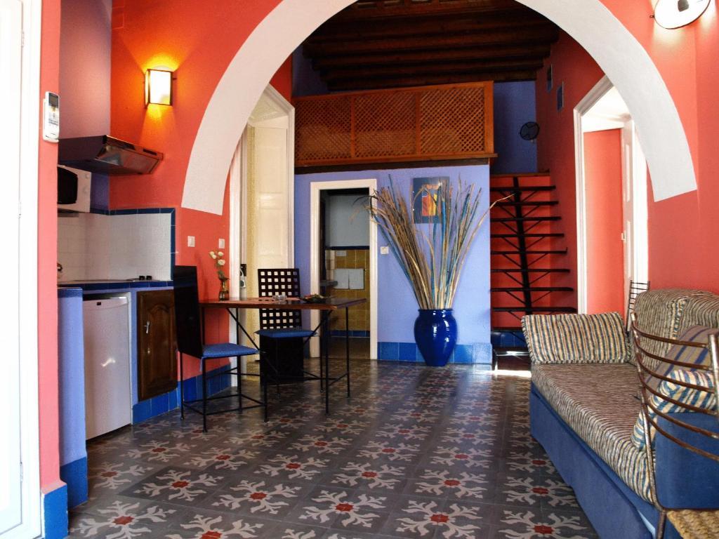 Hotel La Casa Amarilla 3*