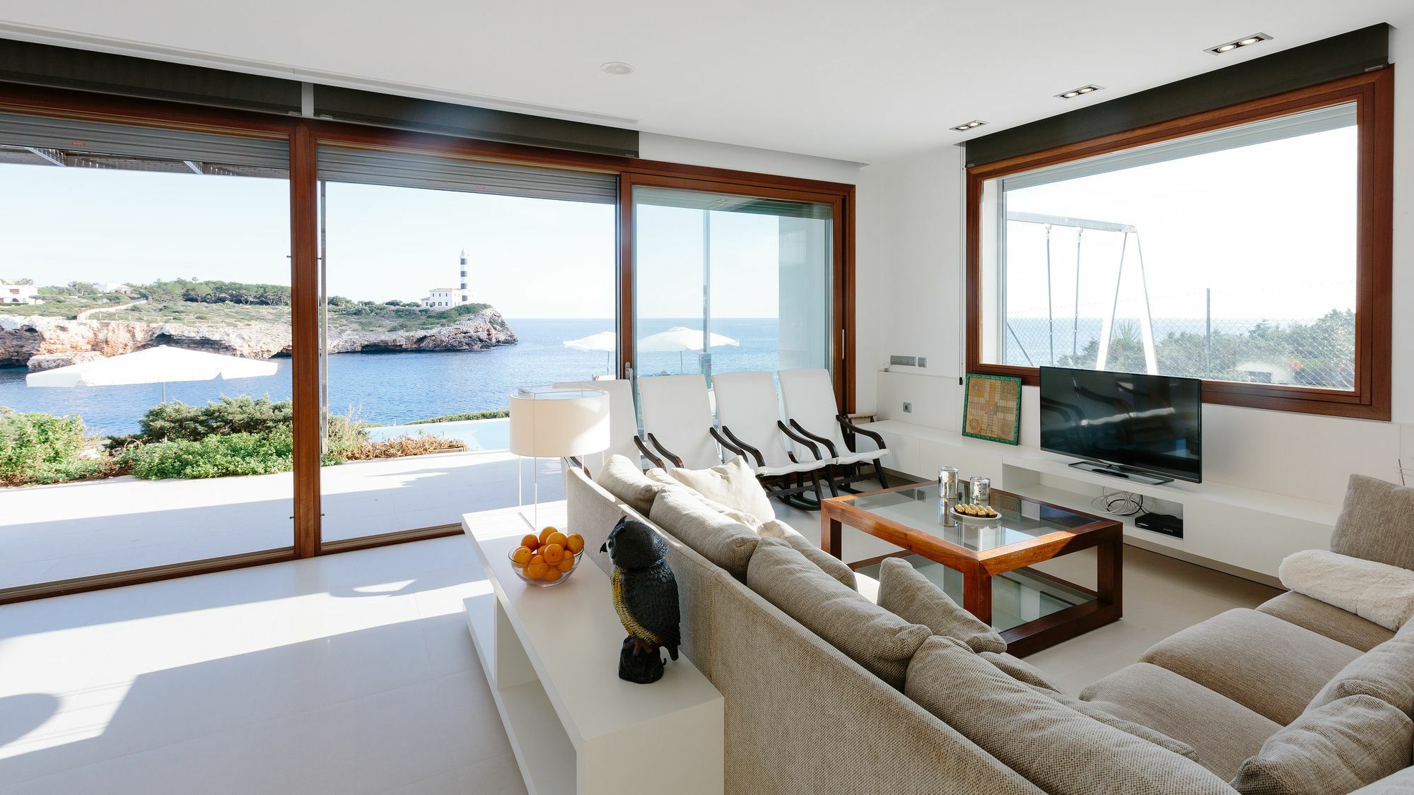 Sea Front Luxurious Villa *
