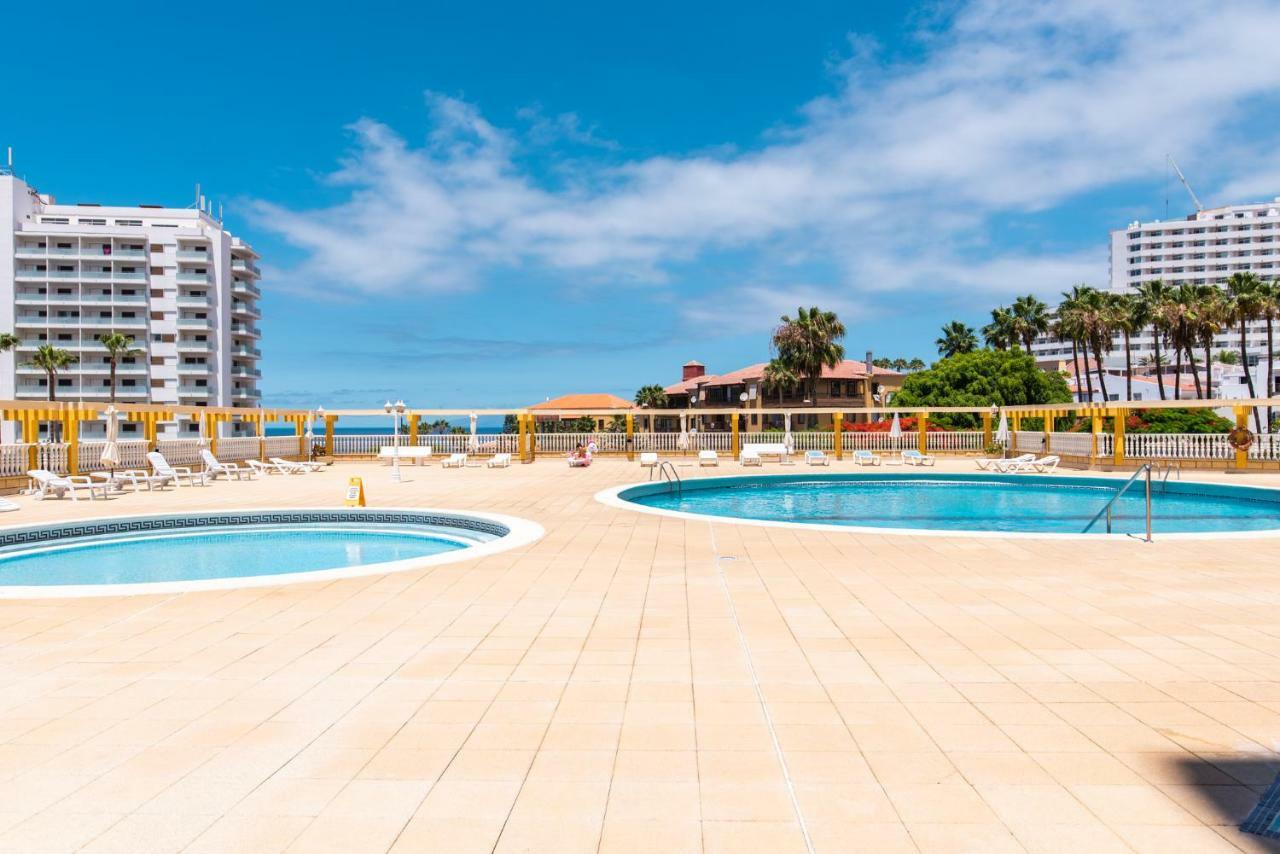 Homeforguest Beach Apt With Sea View & Pool, 50 Steps To The Sea *