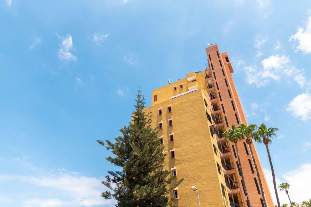Apartamento Homeforguest Beach Apt With Sea View & Pool, 50 Steps To The Sea