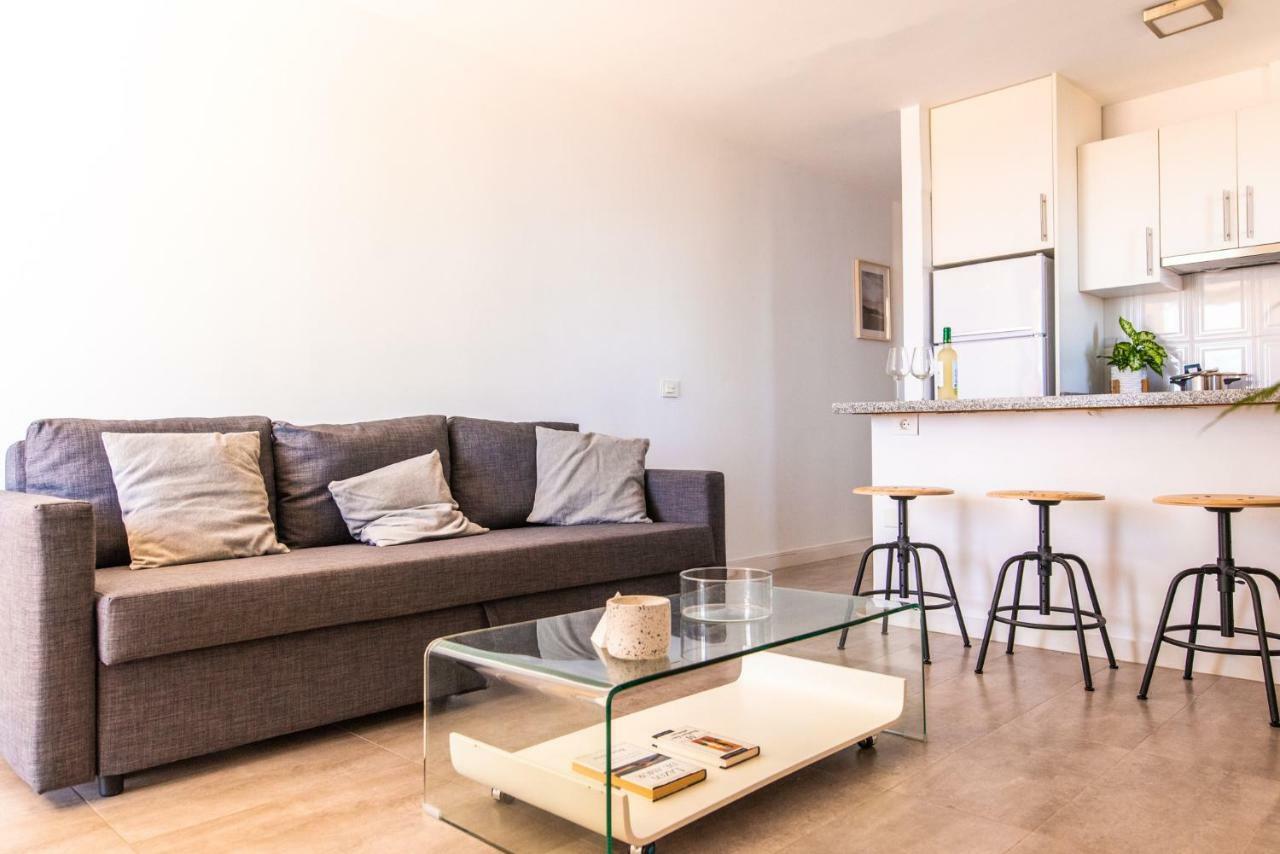 Homeforguest Beach Apt With Sea View & Pool, 50 Steps To The Sea Apartamento Playa Feñabe