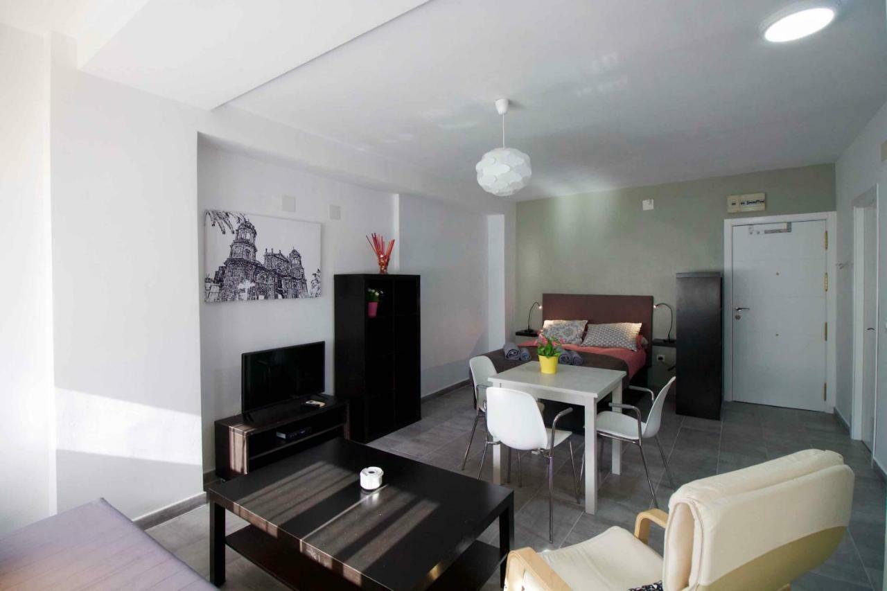 Estudio Centrico Metros De La Playa Con Aire By Lightbooking *