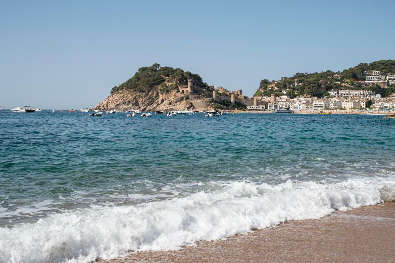 Pierre & Romana Tossa de Mar