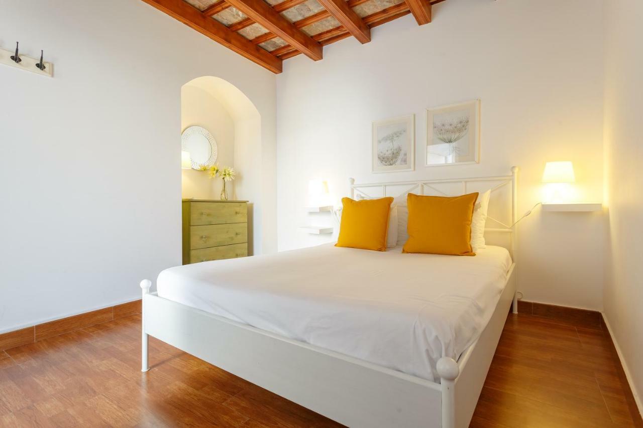 Sherry Center Apartment *