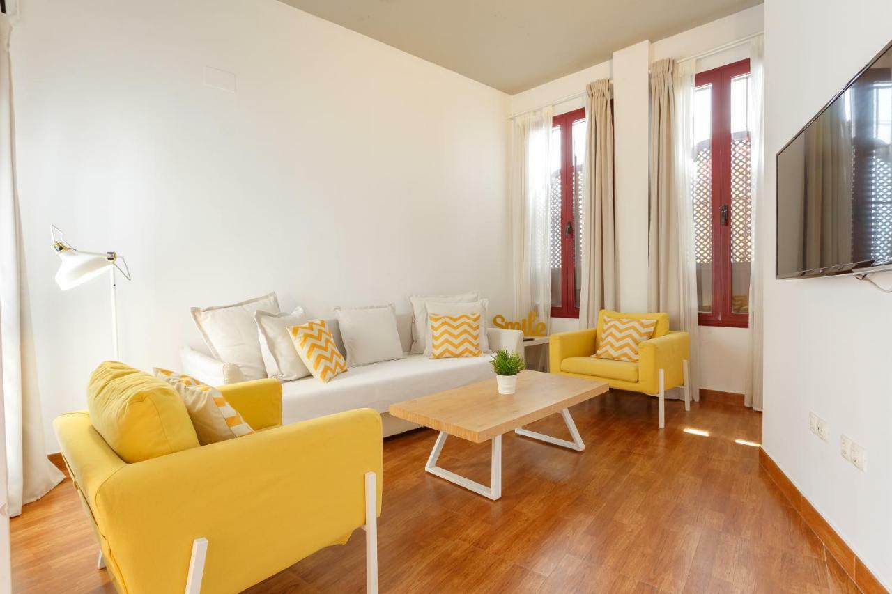 Sherry Center Apartment *