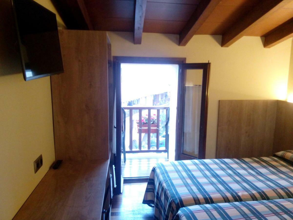 Mencio - Placa Major Hotel