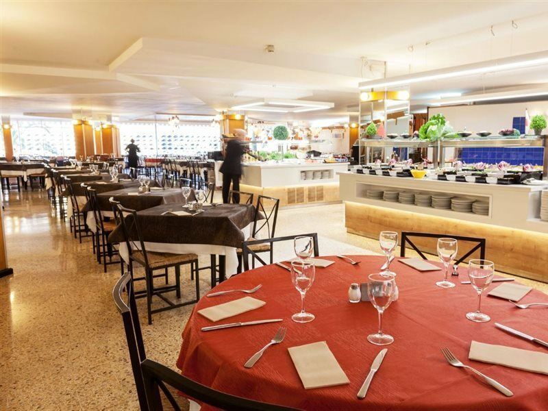Hotel Xaine Park 4*