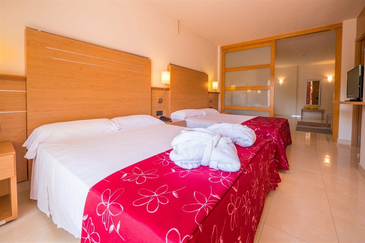 Golden Bahía De Tossa&spa 4* Sup. Hotel 4*