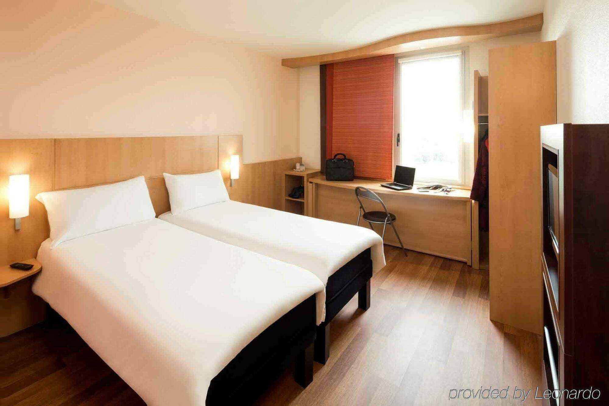Ibis Barcelona Santa Coloma