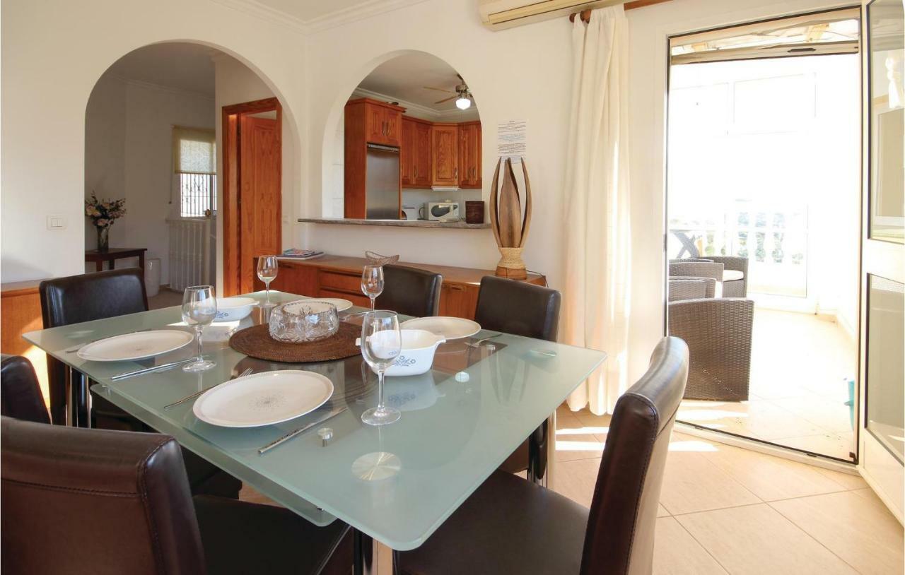 Awesome In With 3 Bedrooms, Wifi And Outdoor Swimming Pool *