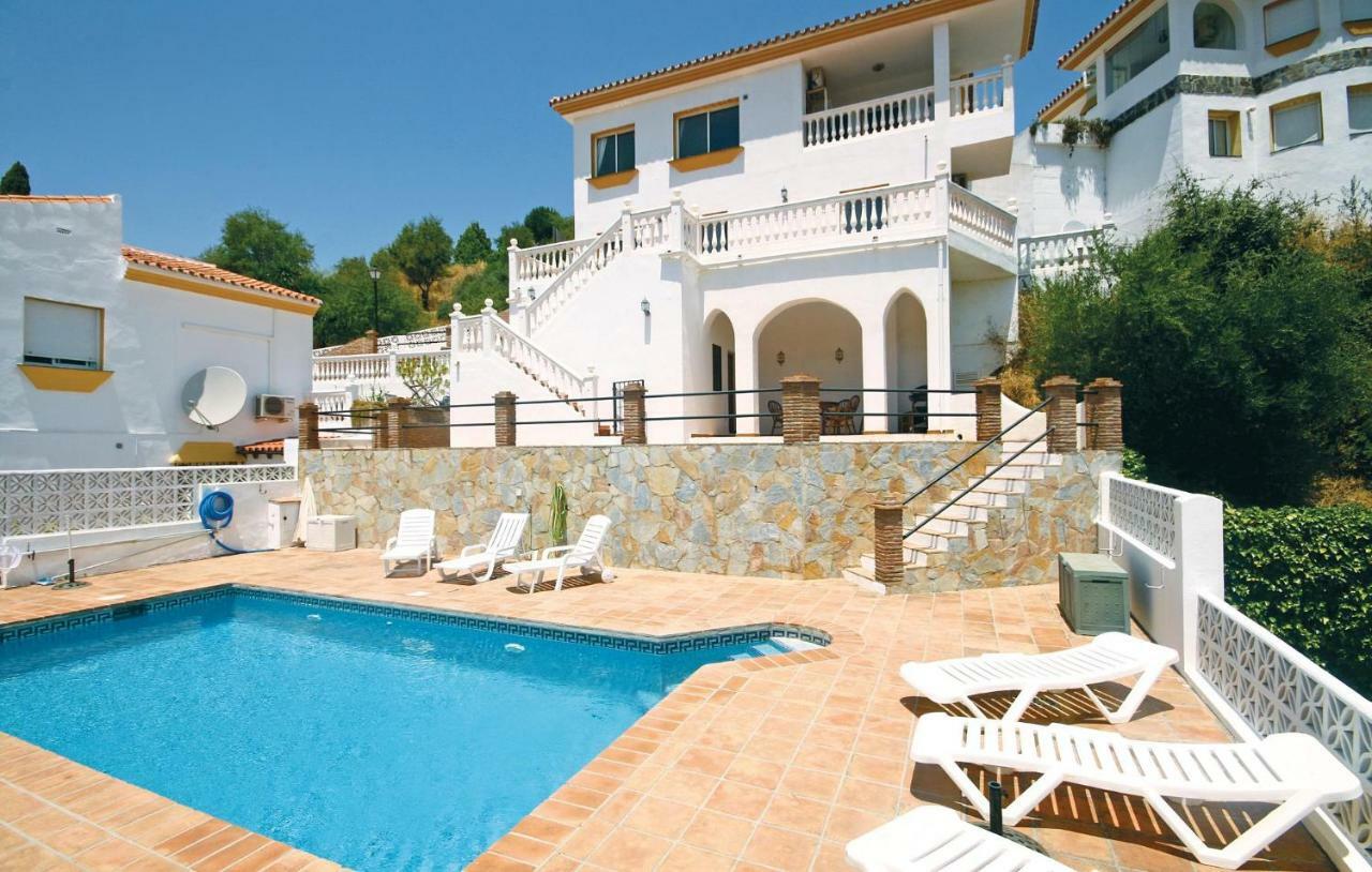Holiday home Awesome In With 3 Bedrooms, Wifi And Outdoor Swimming Pool *