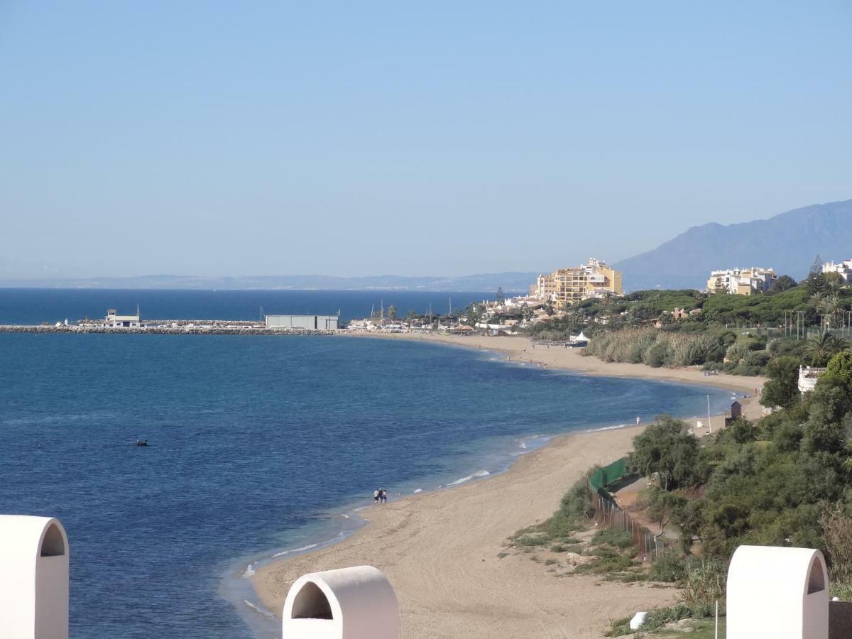 Beachfront Penthouse With Large Terrace And Breathtaking Sea Views Close To Marbella Spain Apartamento