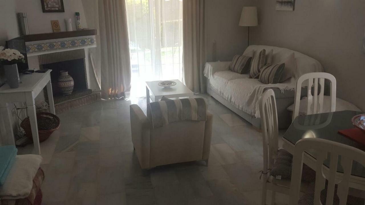 Сasa de vacaciones Calahonda 2 Bedroom House With Air Con