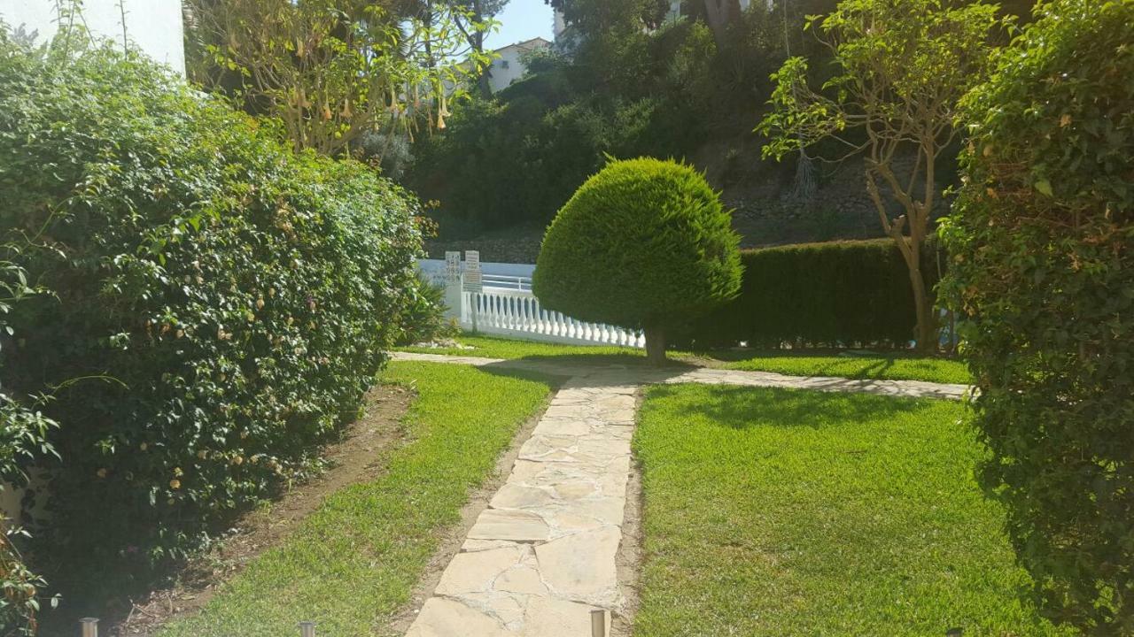 Calahonda 2 Bedroom House With Air Con *
