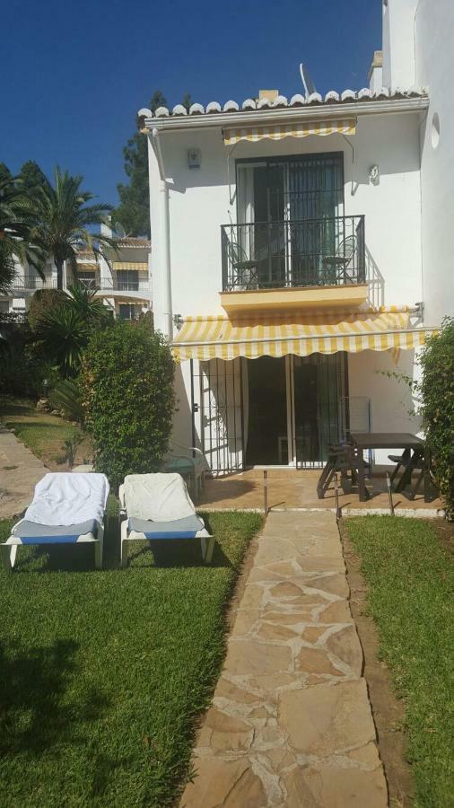 Calahonda 2 Bedroom House With Air Con *