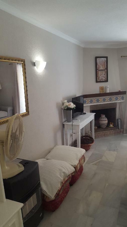 Calahonda 2 Bedroom House With Air Con Sitio de Calahonda