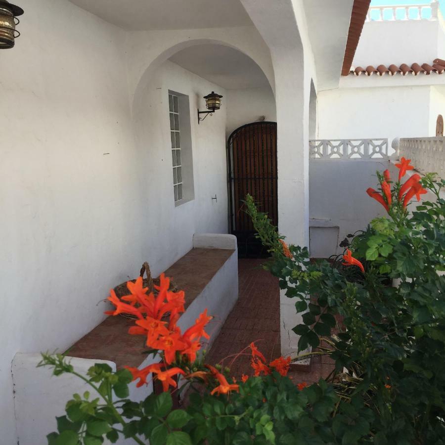 La Palmera1 Casa Al Primer Piso Con 2 - Two Bedroom House On The First Floor --- La Palmera 2 Casa En Planta Baja Con 1 Dormitorio, One Bedroom House On The Ground Floor *