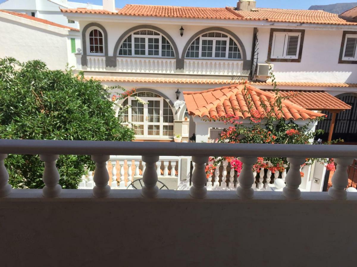 La Palmera1 Casa Al Primer Piso Con 2 - Two Bedroom House On The First Floor --- La Palmera 2 Casa En Planta Baja Con 1 Dormitorio, One Bedroom House On The Ground Floor Сasa de vacaciones