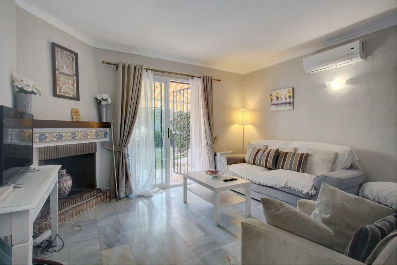 Calahonda 2 Bedroom House With Air Con *