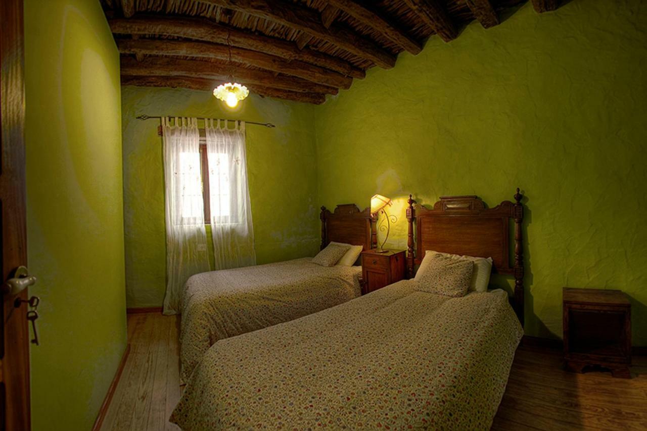 Geranios Rojos Casa rural Las Rosas (El Hierro)