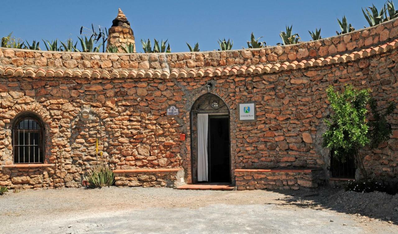 Country house Cuevas El Torriblanco *