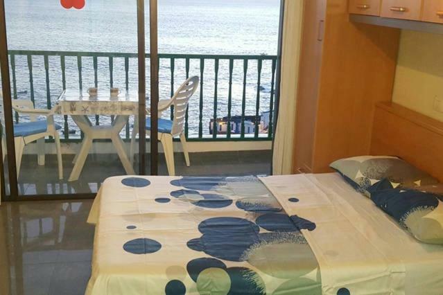 Apartment Studio Wifi Beach Front *