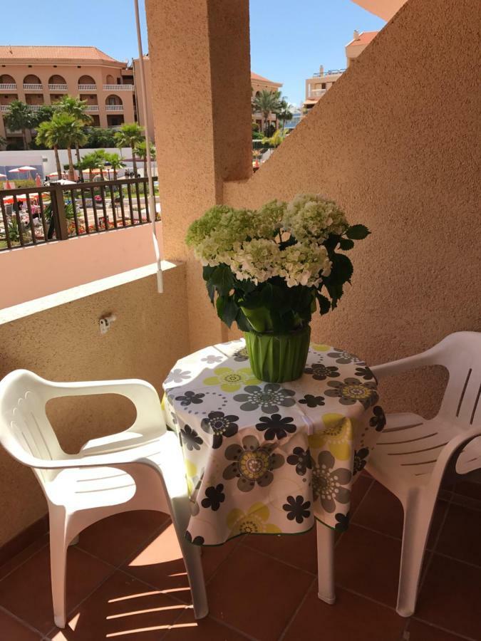 Las Americas Front Line Ocean Apartment *