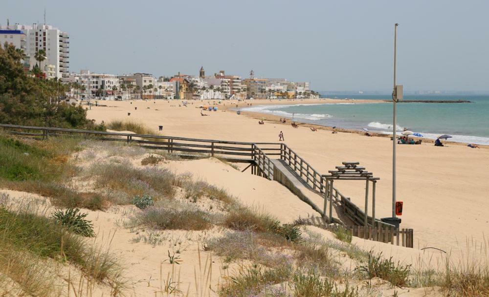 In Cadiz, Air Cond, Wifi, Patio Apartment