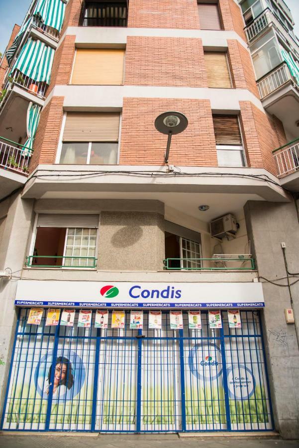 Camp Nou, Europa Fira - Modern Two-bedroom With Heating