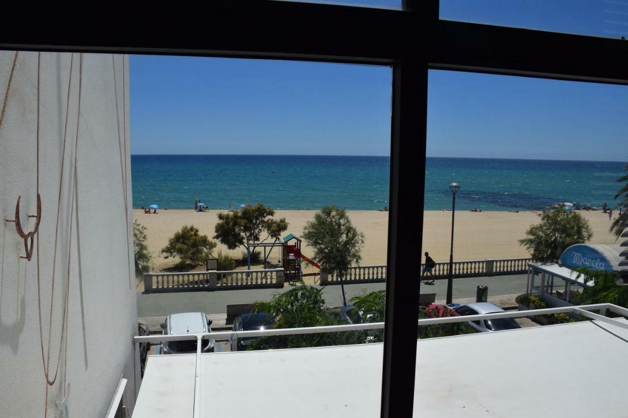 Les Barbes Apartment *