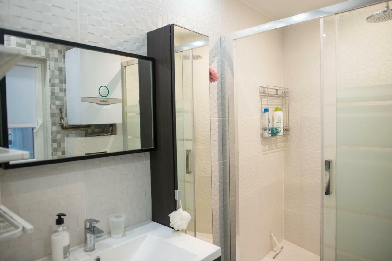 Camp Nou, Europa Fira - Modern Two-bedroom With Heating Apartamento *
