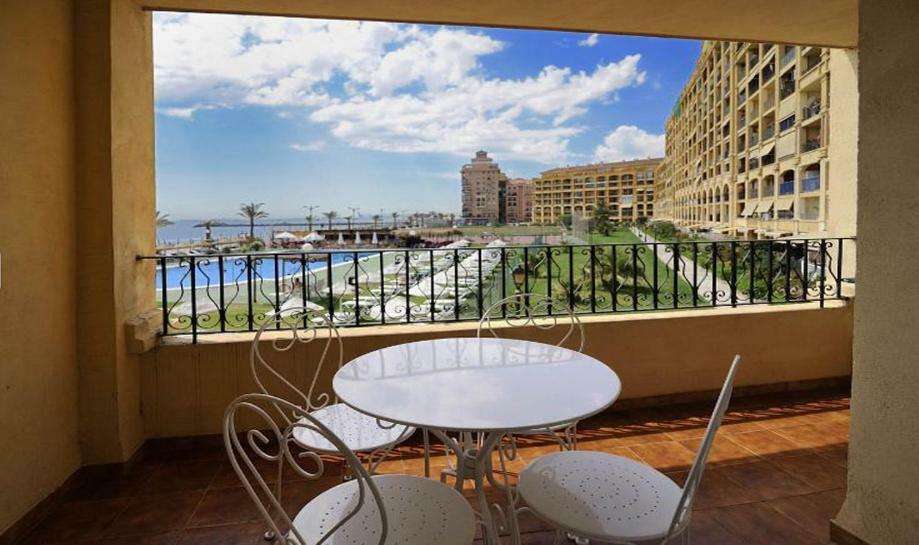 Apartment First Line Port Saplaya