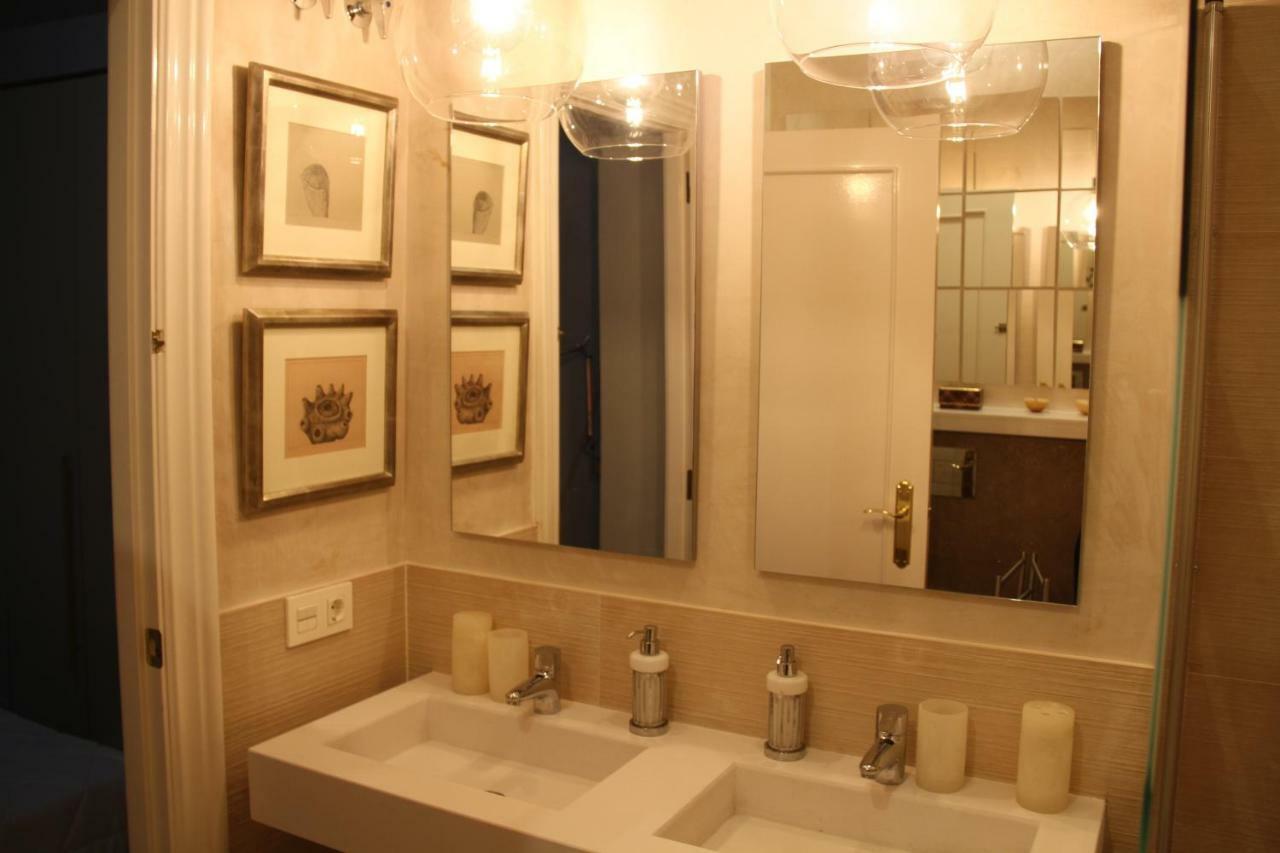 Luxurious 2 Bedroom Flat In A Historic Building Sevilla
