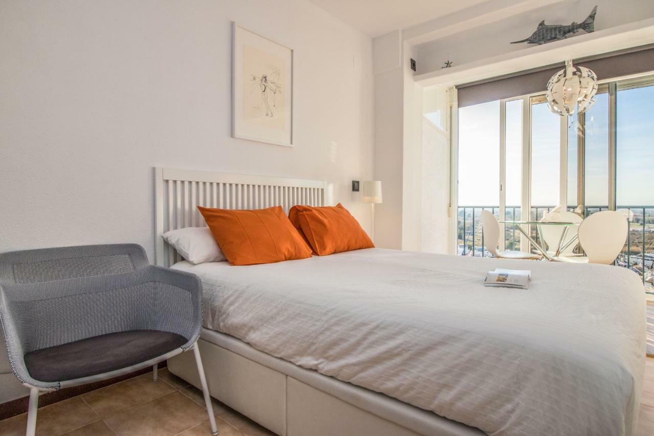 Holidays Penthouse Vues Panoramiques Sur Le Port Naval,un Sejour Elegant Assure 