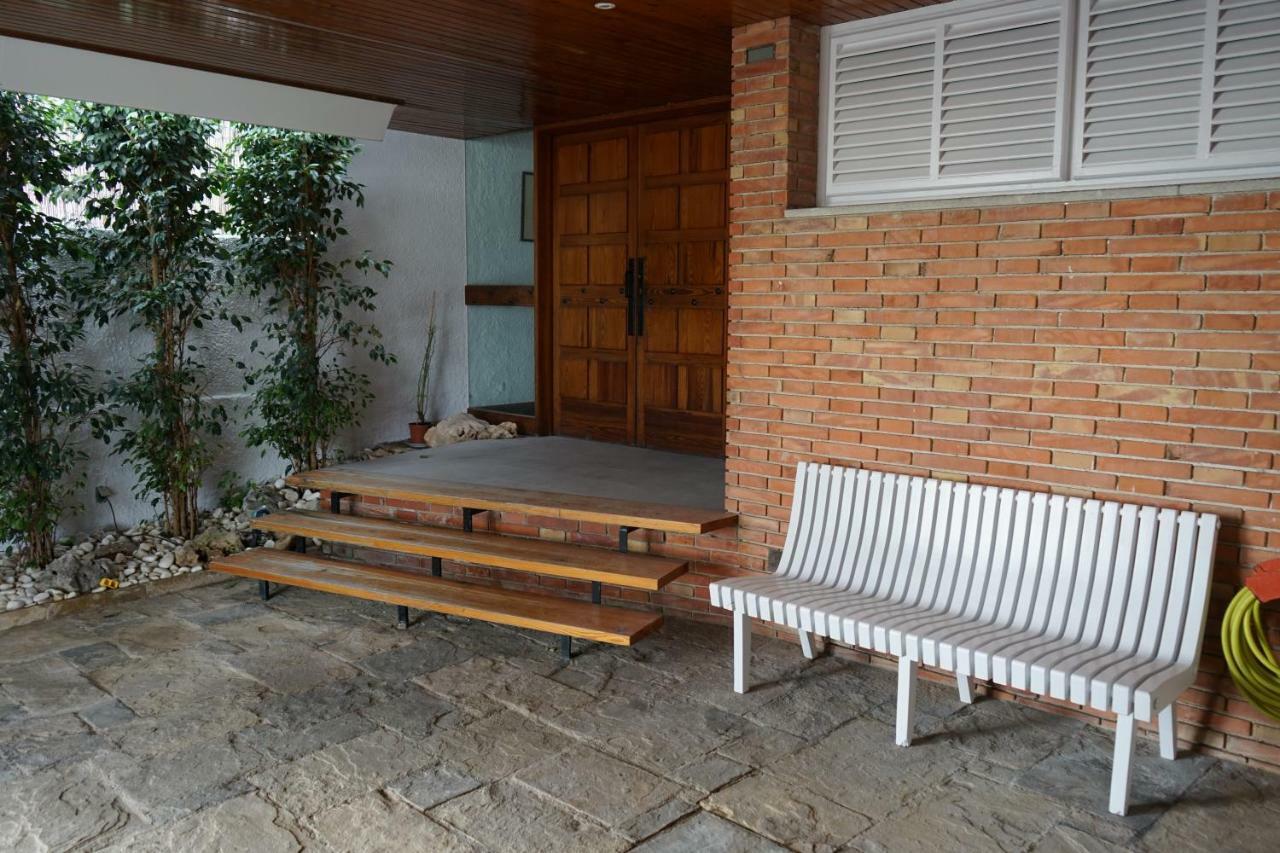 Apartment Les Barbes