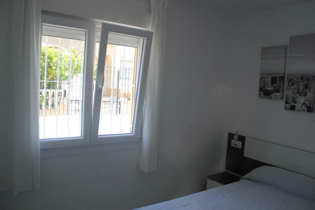 Bungalow Zenia Boulevar Holiday home Villamartin (Valencia)
