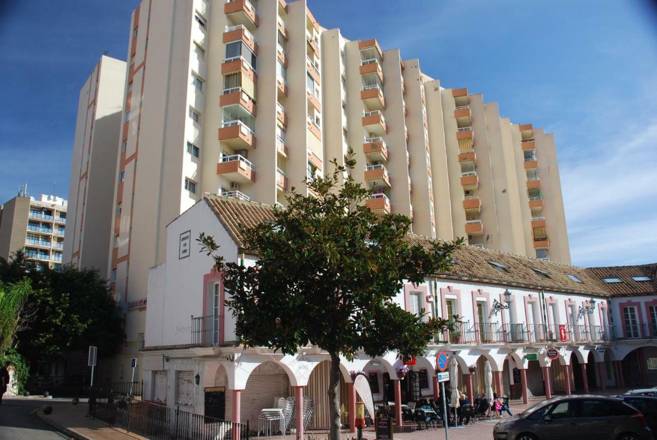 Apartment Cozy With First Line Seaview In Perfect Location, Near The Marina Benalmadena