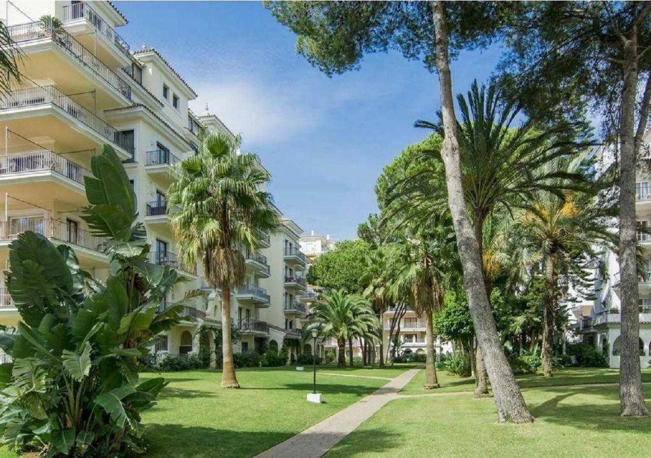 Beachfront Luxury Apartment, Puerto Banús, Apartamento Marbella