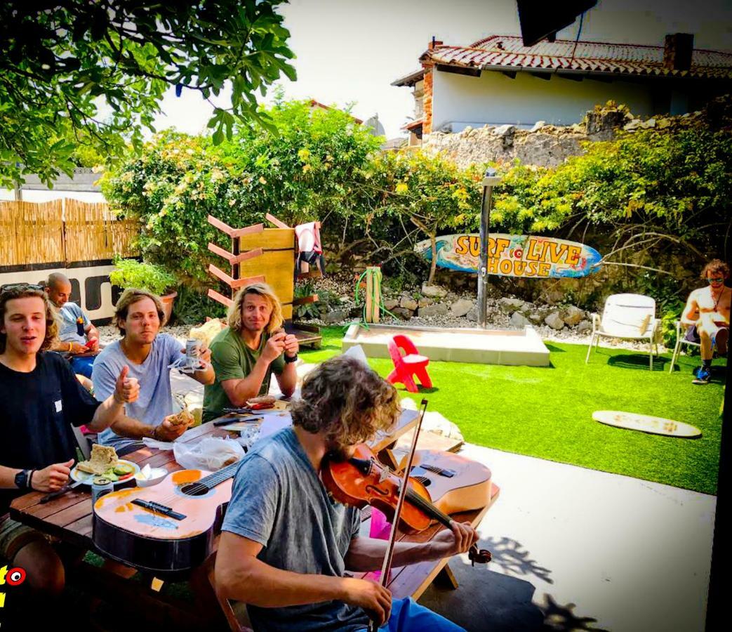Hostal Surftolive House