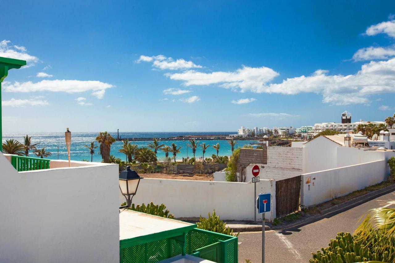 Ana Iris Playa Cucharas * Costa Teguise